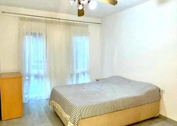 Villa Triplex Family House, *