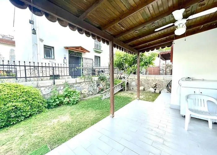 Triplex Family House, *
