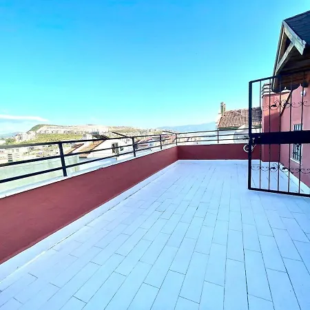 Triplex Family House, Vilă Kusadası