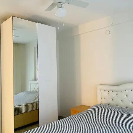 Triplex Family House, Vilă Kusadası
